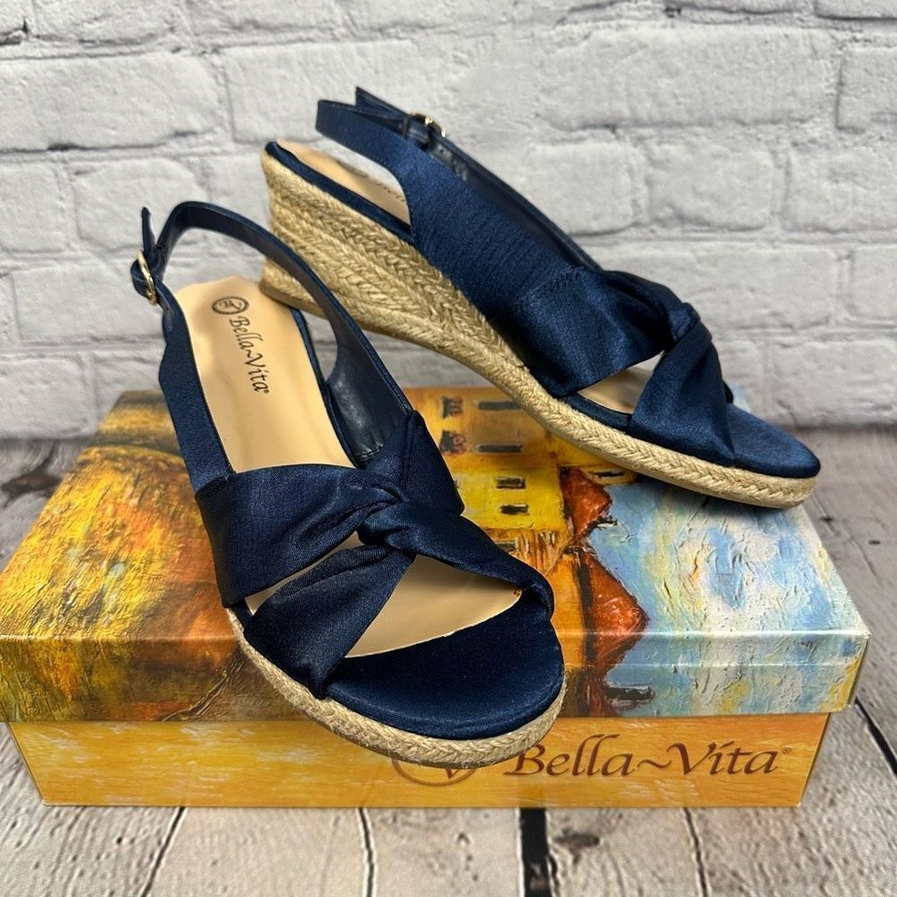 Bella Vita Women’s Kimora Wedge Espadrille Sandals Navy Thai Silk 10M NEW